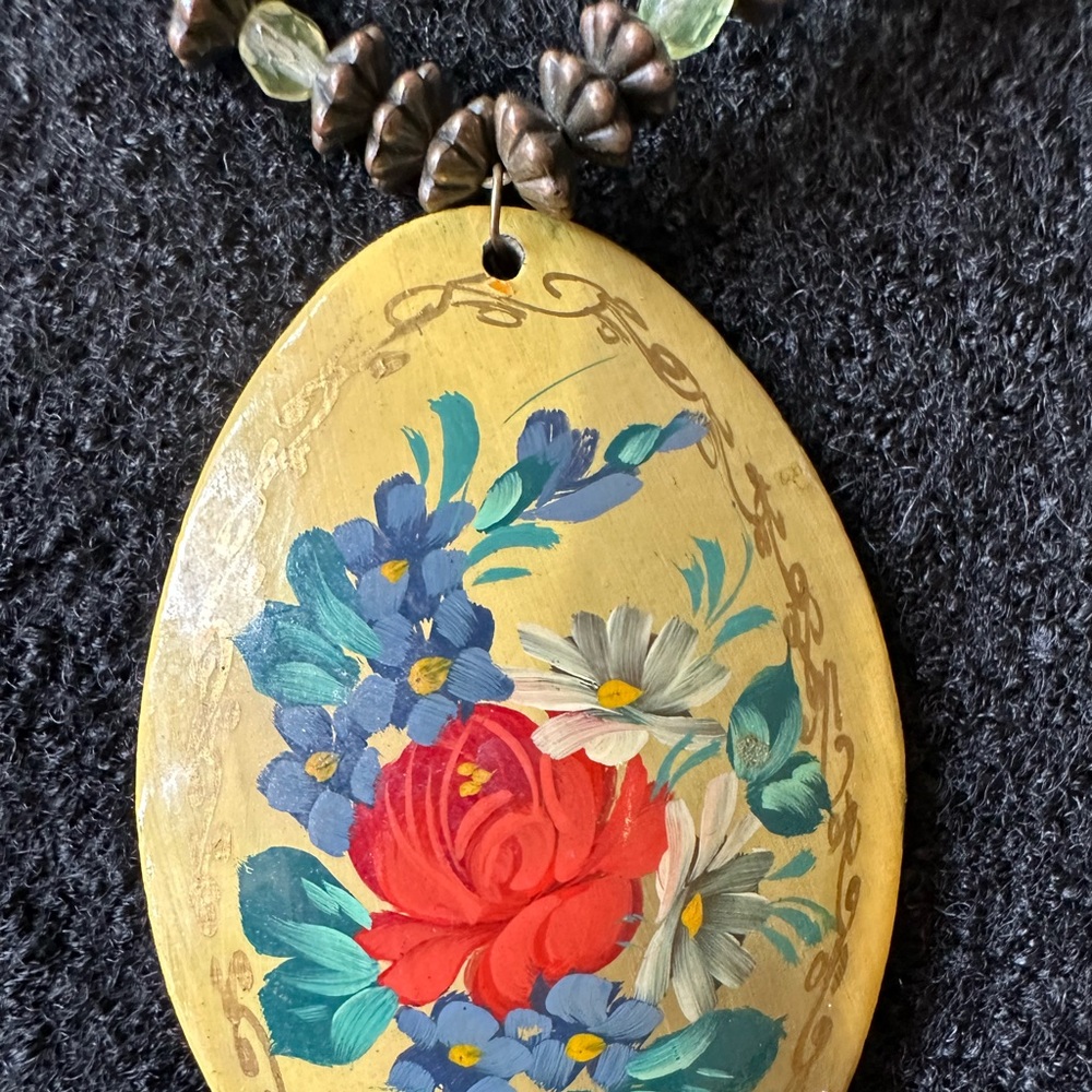 Beautiful Vintage Hand Painted Necklace